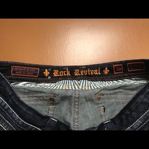 Rock Revival Jeans Easy Straight